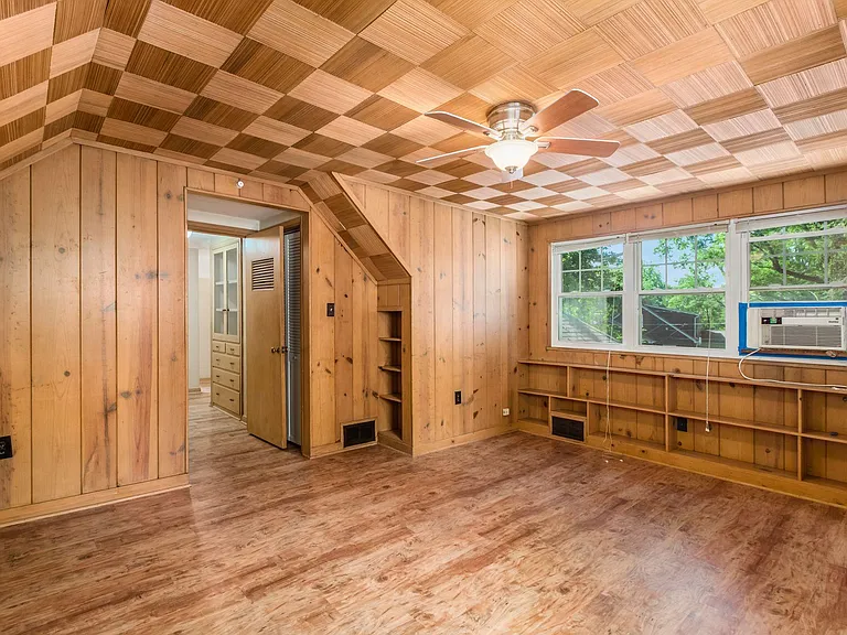 109 E Riverglen Dr — Photo 10
