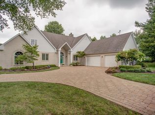 9 Country View Dr, Shiloh, IL 62221