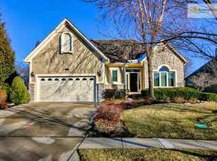 9907 Vista Dr, Lenexa, KS 66220