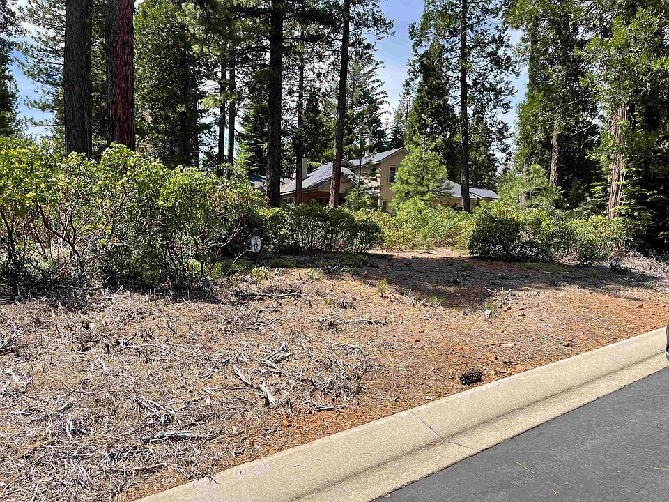 2nd image of 70 Fox Pine Dr