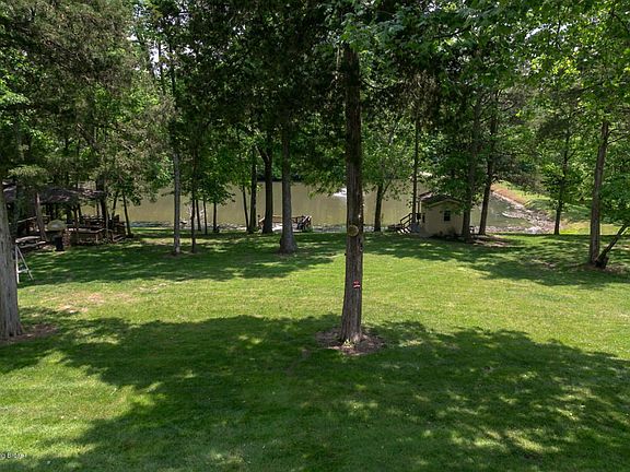 RealTourCast - J Beam - Taylorsville (16