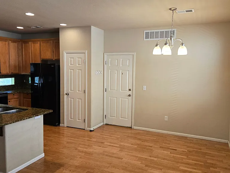 2515 Central Park Blvd — Photo 5