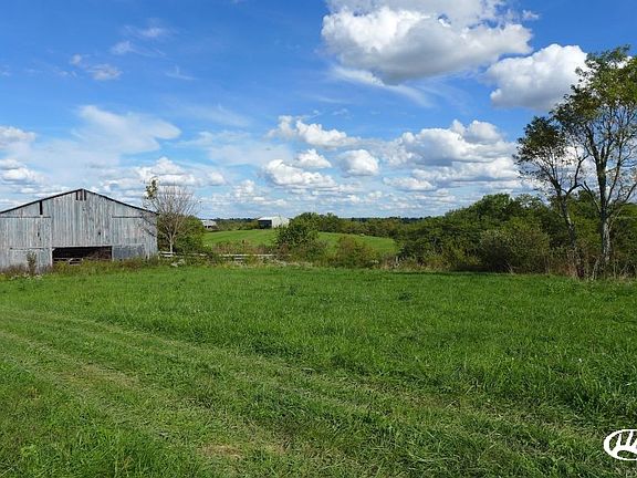 2nd image of 1062 Broadus Branch Road