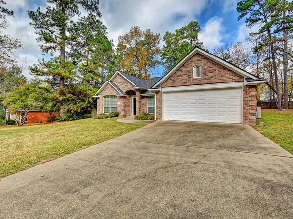 1960 Greentree Dr, Huntsville, TX 77340