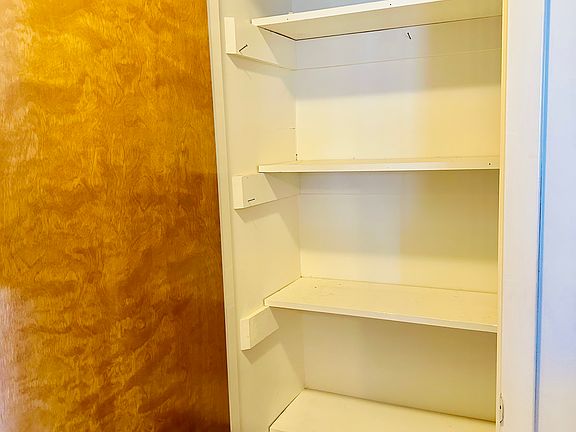4th image of 317 Cherrydale Ave