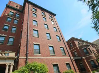 520 W Wellington Ave #3-O, Chicago, IL 60657