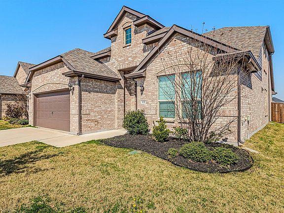 2nd image of 638 Pinehurst Rd