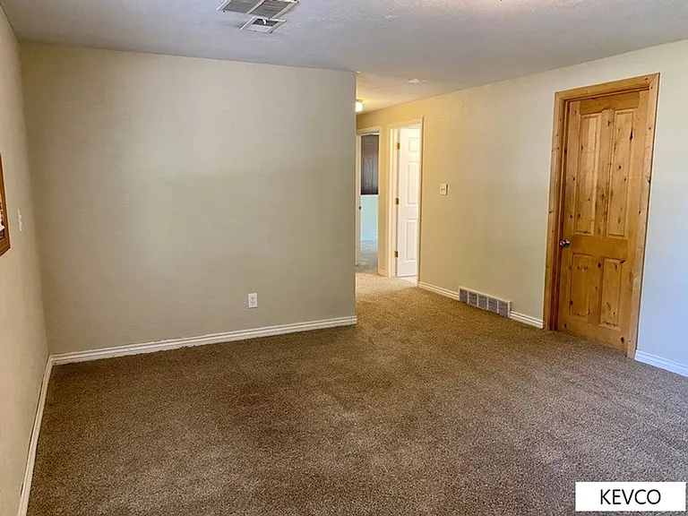 308 Briarwood Rd — Photo 12
