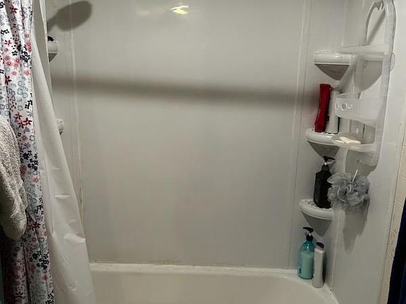 5th image of 411-413 Armstrong St