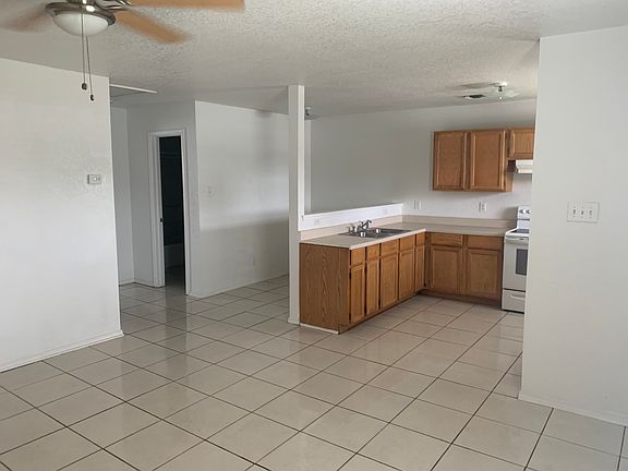 3rd image of 2717 Wilson Blvd