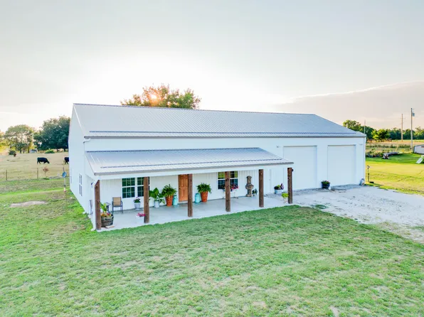 640 Highway 32, Bolivar, MO 65613