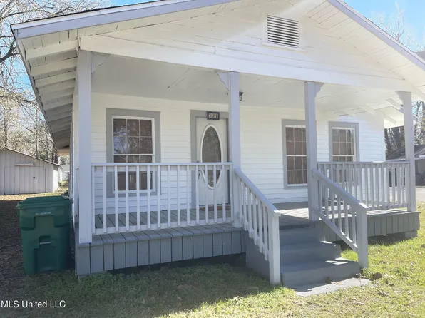 221 S Steele Ave, Picayune, MS 39466