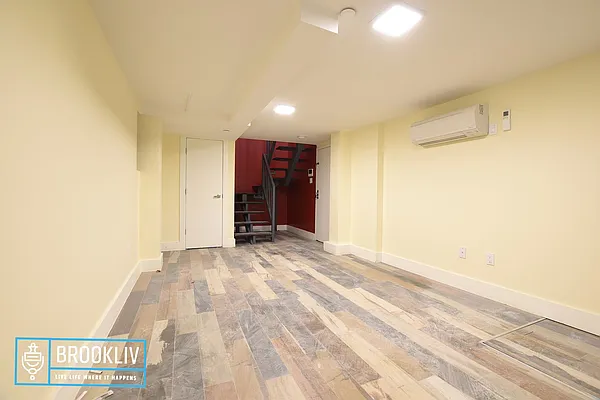 Rented by null | media 34