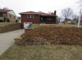 2010 N Mercer St, New Castle, PA 16105