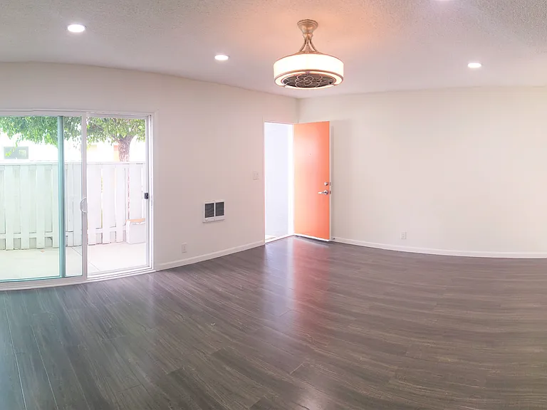 Aviation Townhomes — Photo 20