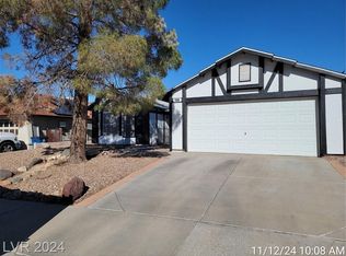 140 Emden Dr, Henderson, NV 89015