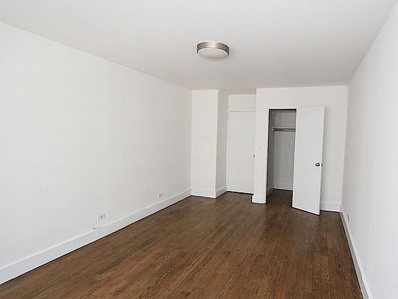 5th image of 220 E 63rd St APT 5M