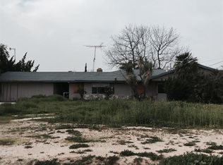 1213 S Fairbanks Ave, Sanger, CA 93657