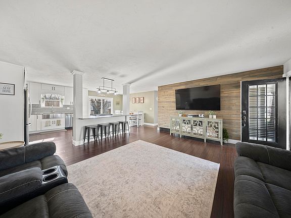2nd image of 312 W Woodmont Dr #Ww