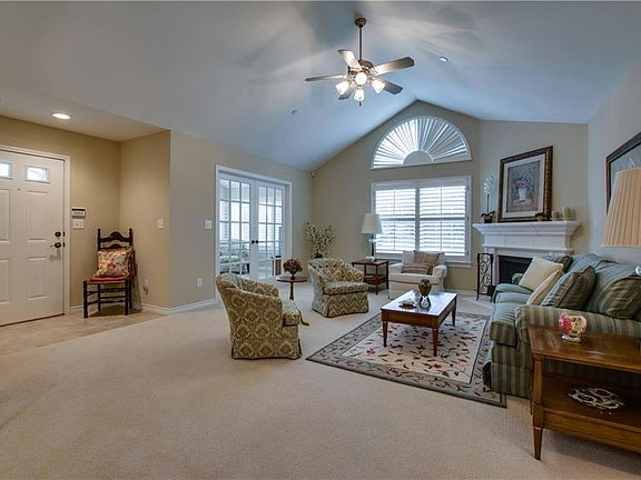 4th image of 2601 Marsh Ln Unit 34