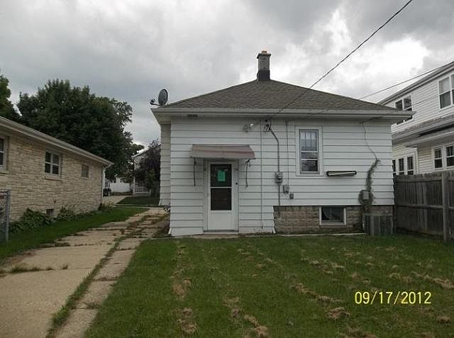 2nd image of 2162 S 90th St