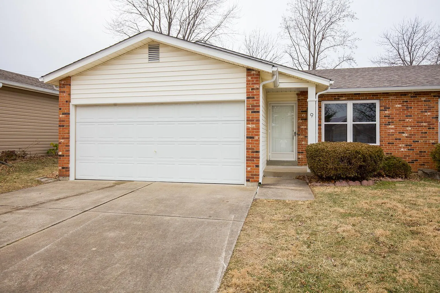 9 Windstream Ct photo 1
