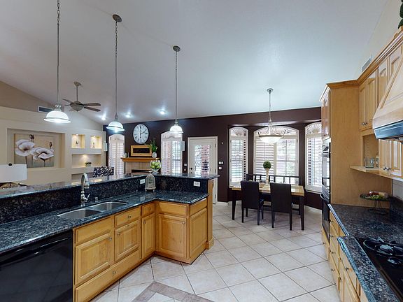 3rd image of 748 Camino Norte Ct
