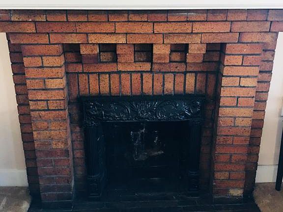 3rd image of 325 Cunningham St