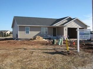2102 Autumn Ln, Kaukauna, WI 54130