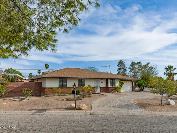 5902 E Oak St, Tucson, AZ 85711