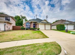 1358 Daffodil Ln, Lewisville, TX 75077