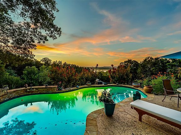 2nd image of 21010 N Ridge St