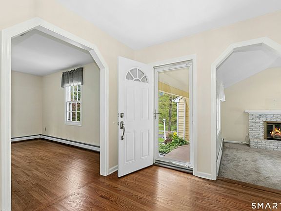 3rd image of 12 Heritage Drive