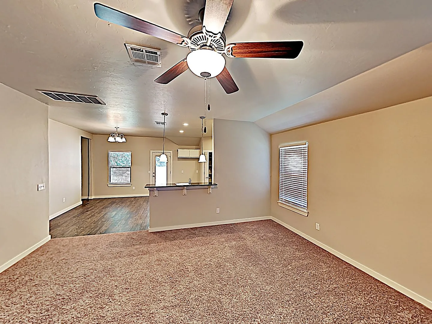 Very Nice 4 bedroom 2 bath home in Choctaw schools — Photo 3