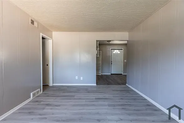 3721 Parkwoods Ln — Photo 9