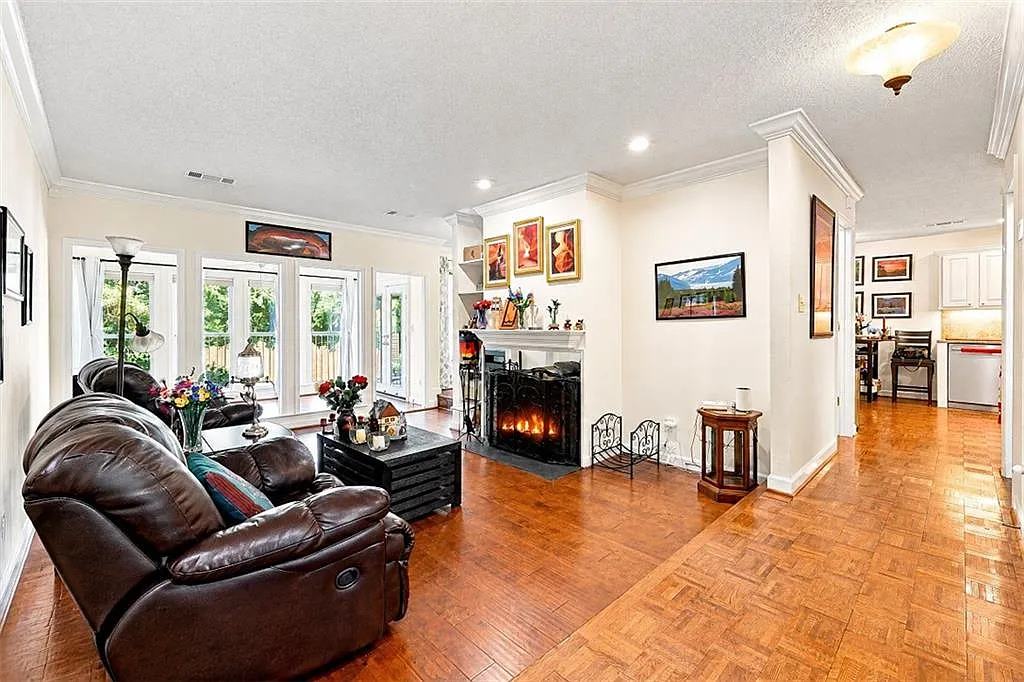 3 bed, 2.5 bath, 2230 sqft, $4,250 — Photo 4