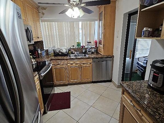 4th image of 2501 NW 41st Avenue