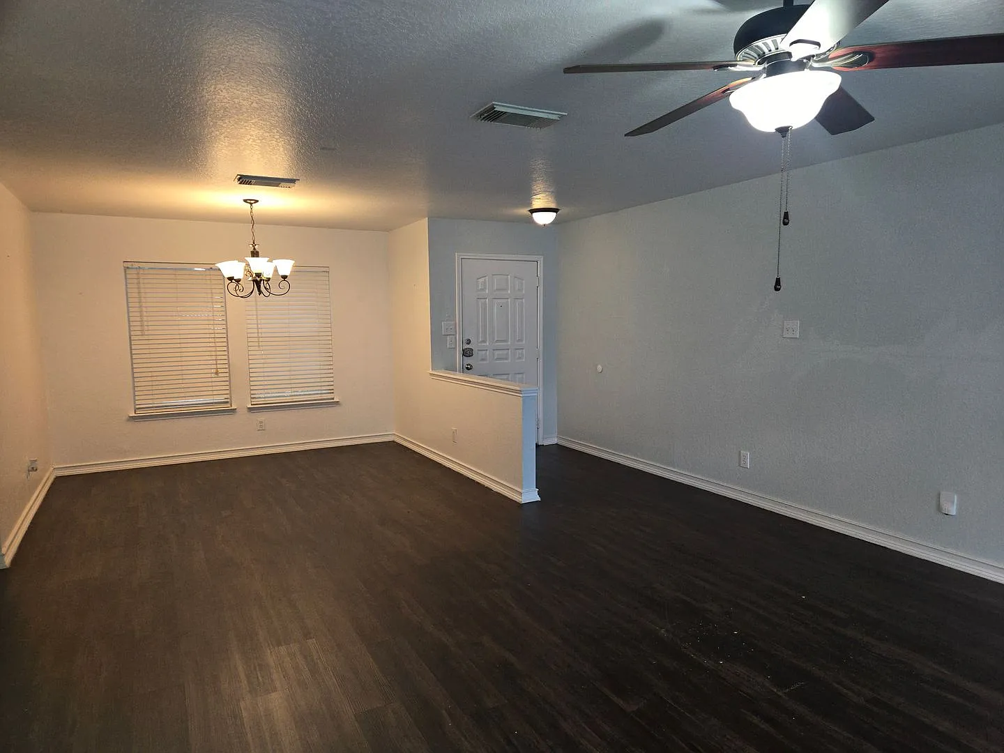 3 Bedroom with Game Room! — Photo 4