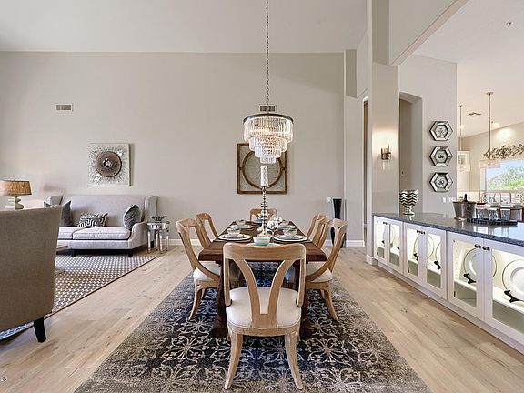 Dining Rm 22