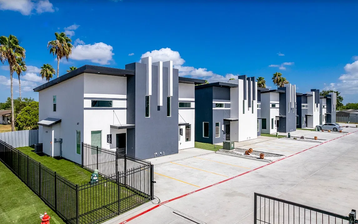 Domain Townhomes — Photo 2