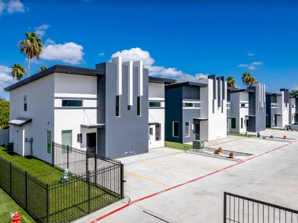Domain Townhomes