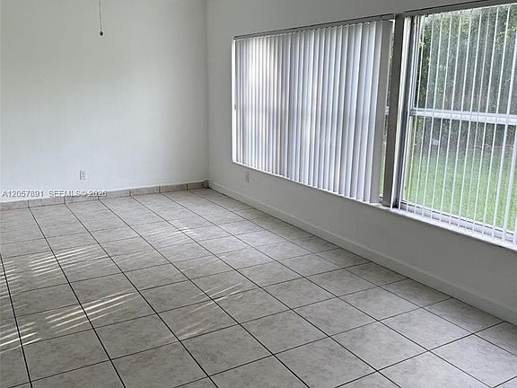 3rd image of 4855 University Dr #4855