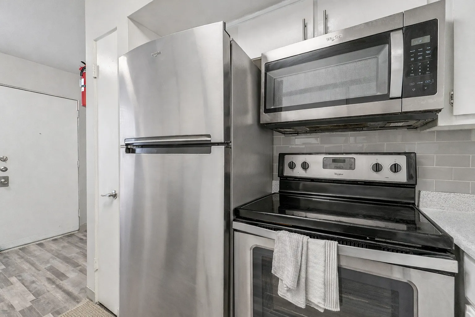 Ridley Apartments — Photo 3