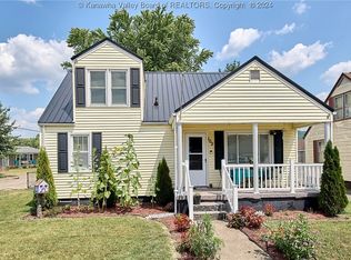 102 Pennsylvania Ave N, Saint Albans, WV 25177