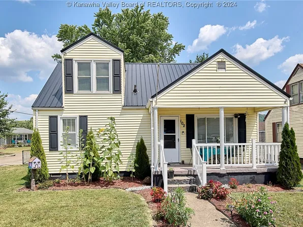 102 Pennsylvania Ave N, Saint Albans, WV 25177