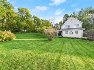 1 Weantinock Dr, New Milford, CT 06776