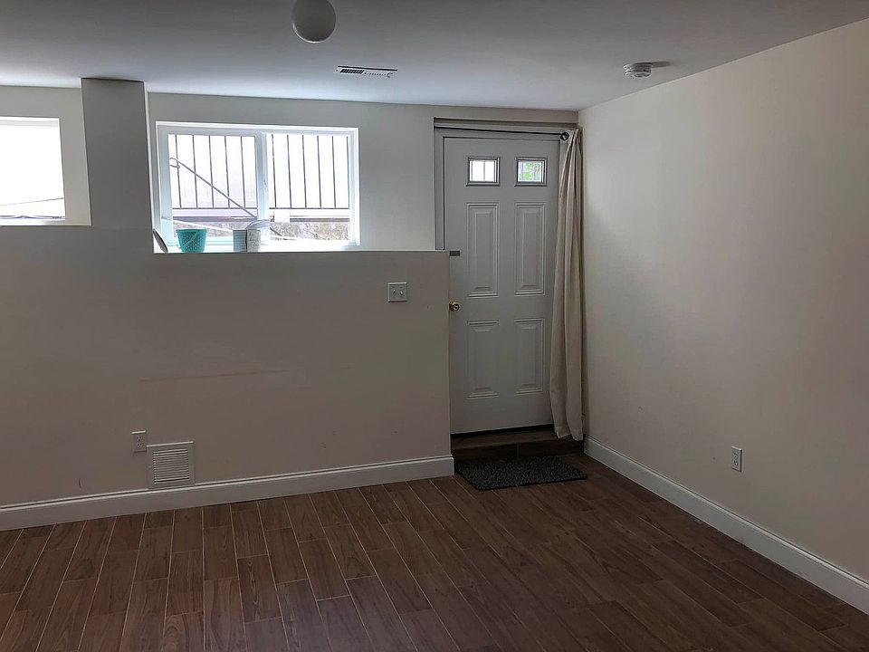1st image of 141 Kruser St #1