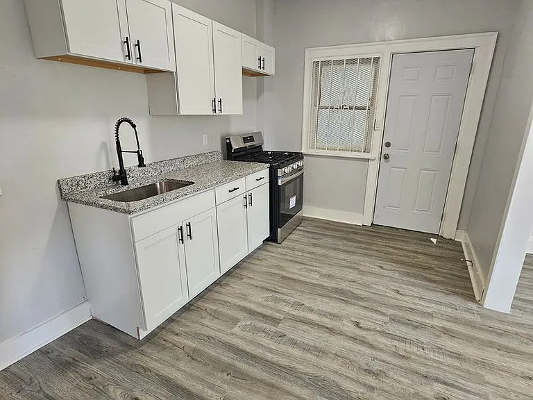 14201 Westropp Ave — Photo 31