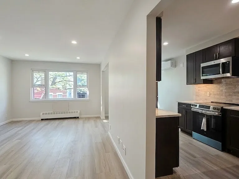 31-59 43rd St #2H — Photo 6