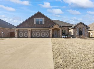 1508 Shook Dr, Cave Springs, AR 72718